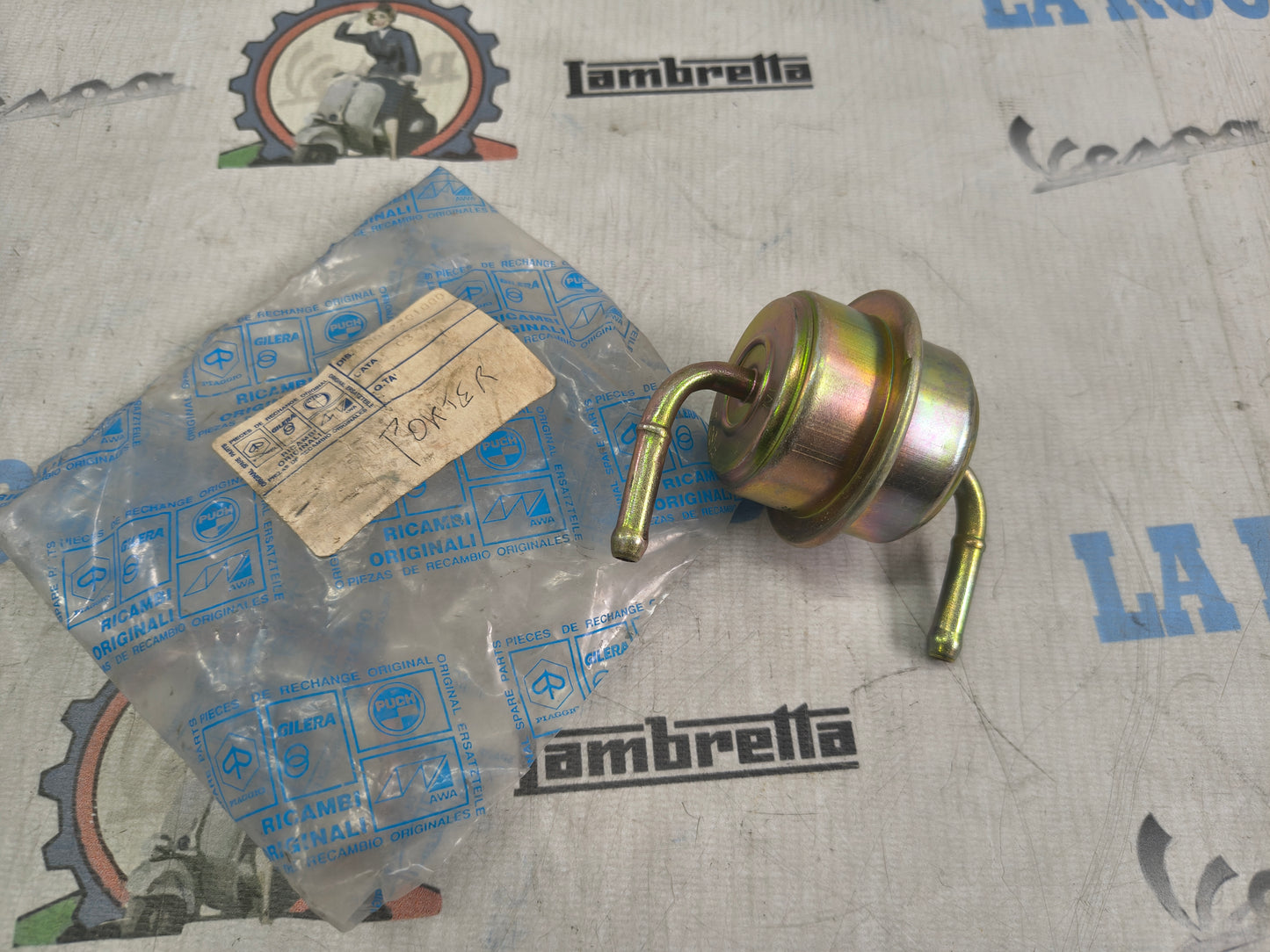 FILTRO CARBURANTE PER PIAGGIO PORTER 1000 VAN CARBURATORE BENZINA 2330087Z0100
