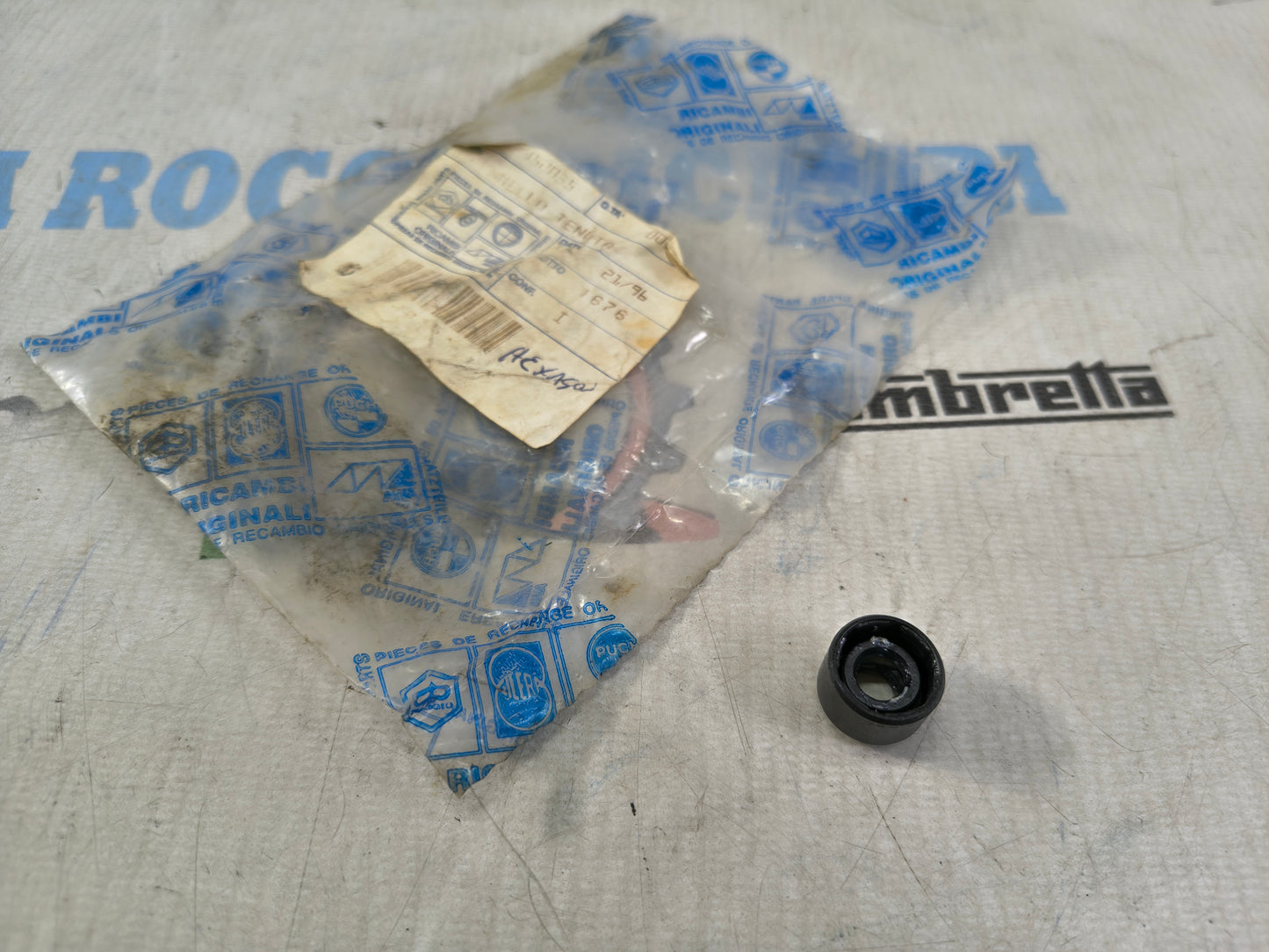 Paraolio pompa dell'acqua CORTECO 8x16x10/11 mm 479692 - 4352035