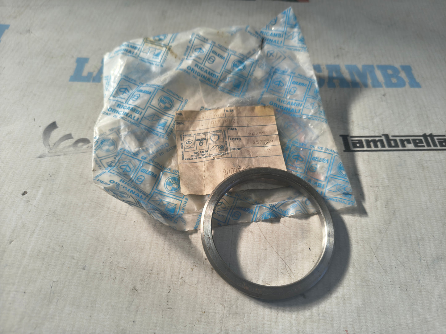 Distanziale Piaggio Porter 5,6 mm - 9004564523000