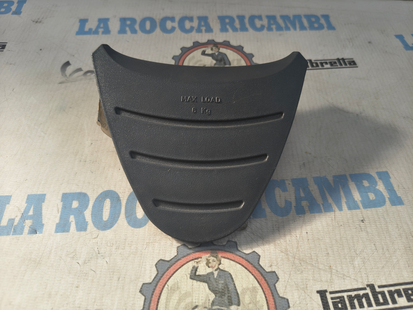 COPERCHIO PORTAPACCHI LIBERTY PIAGGIO 464645000D