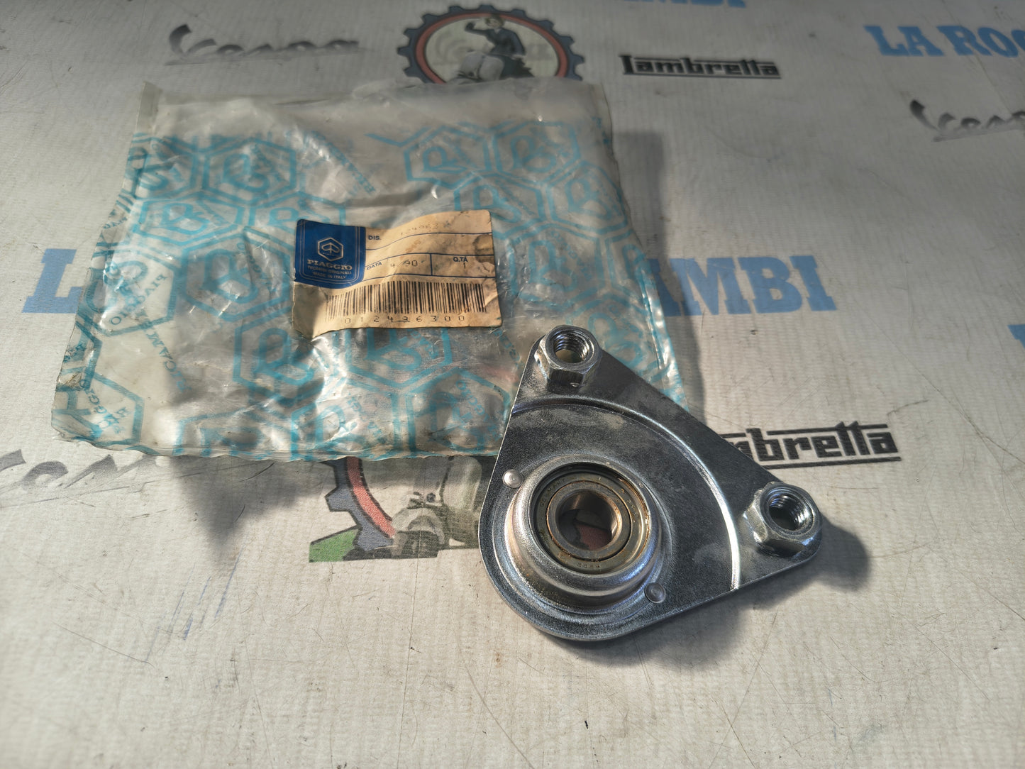 FLANGIA ATTACCO RUOTA LIBERA CUSCINETTO ORIG. PIAGGIO SI-BRAVO-BOSS 124963