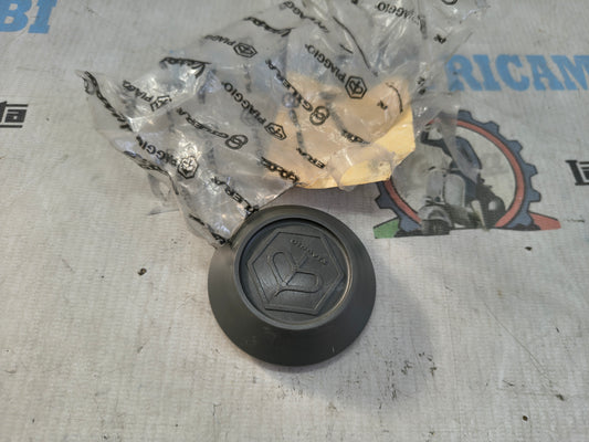 TAPPO RUOTA NERO APE TM 703 BENZINA E DIESEL CODICE ORIGINALE 566122