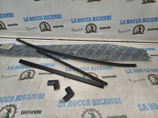 KIT LISTELLI GUARNIZIONI VETRO PARABREZZA ORIGINALI PIAGGIO APE 50 154712