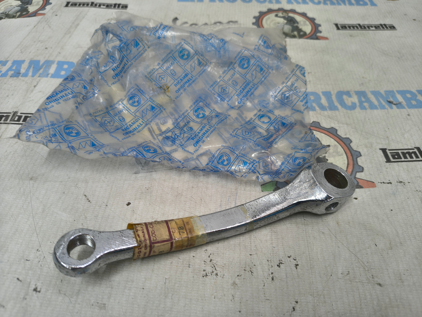 Braccio pedale sinistro Originale PIAGGIO CIAO TRE PORTER 114218