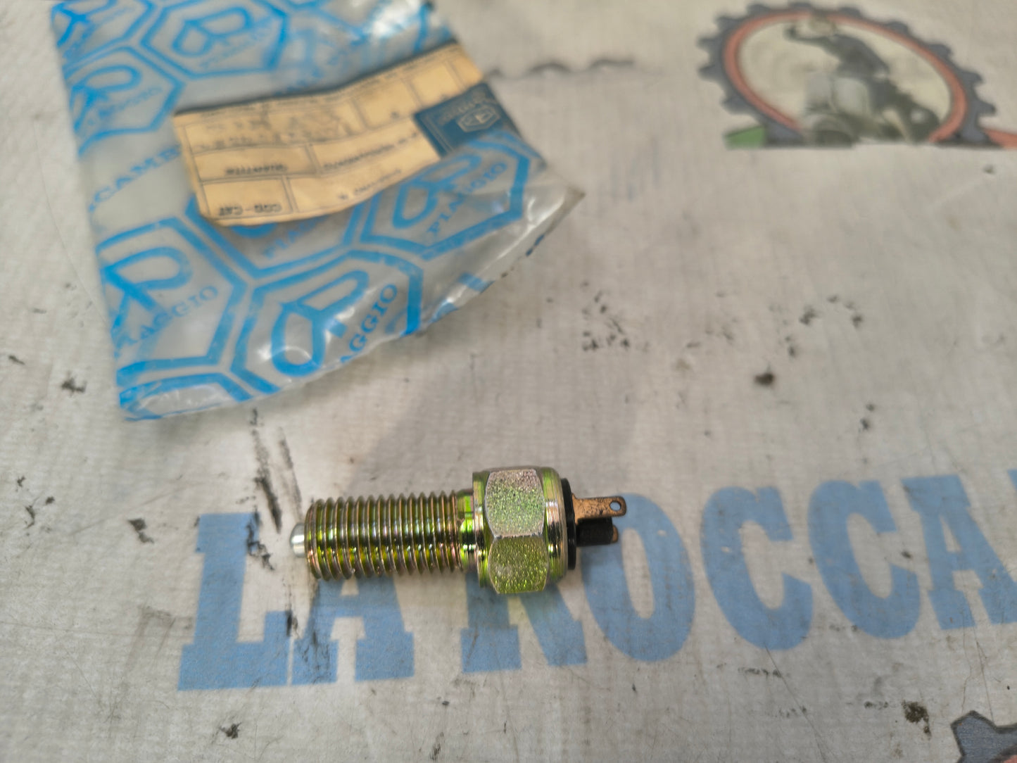 INTERRUTTORE STOP MECCANICO ORIGINALE PIAGGIO APE RST MIX 50 - 197204