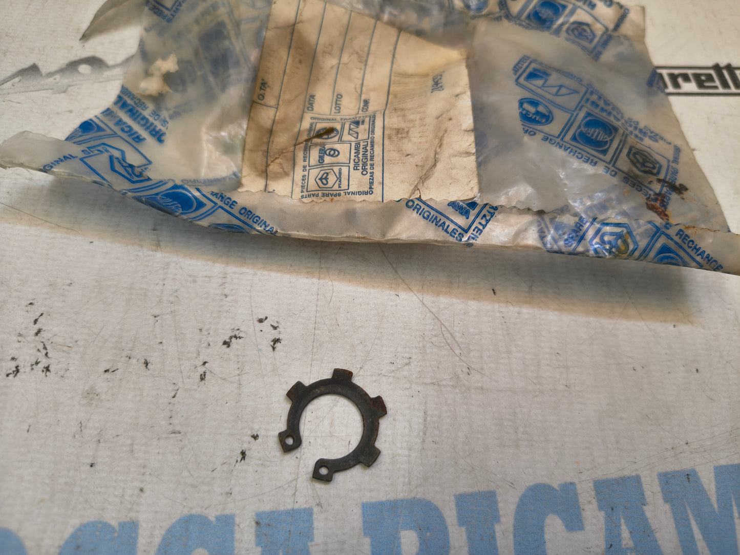 NELLO FERMO POMPA ACQUA SCOOTER PIAGGIO 50 - Originale 289553