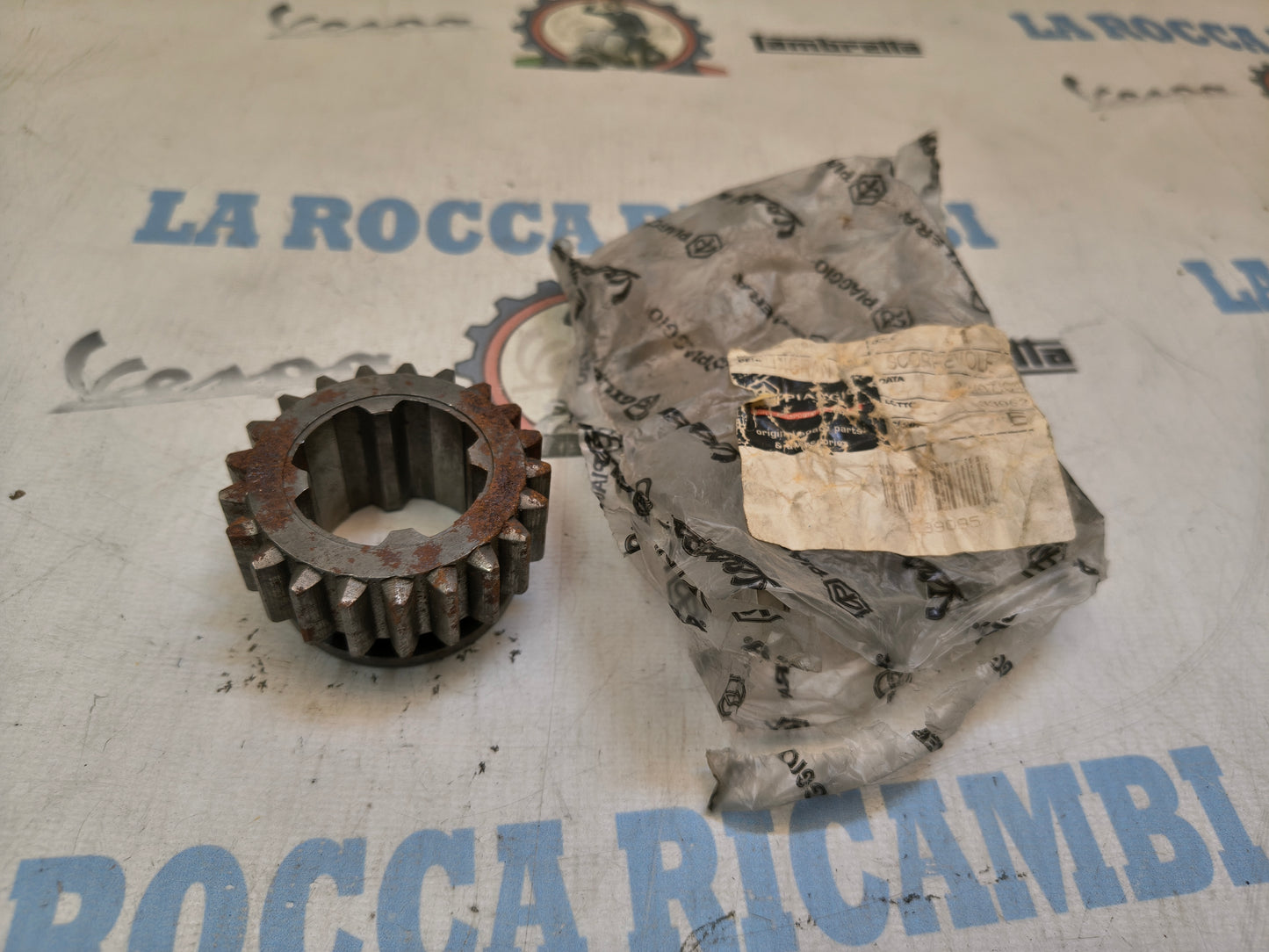 INGRANAGGIO SCORREVOLE CAMBIO Z21 PIAGGIO APE CAR P2-P3 220 -  1189095