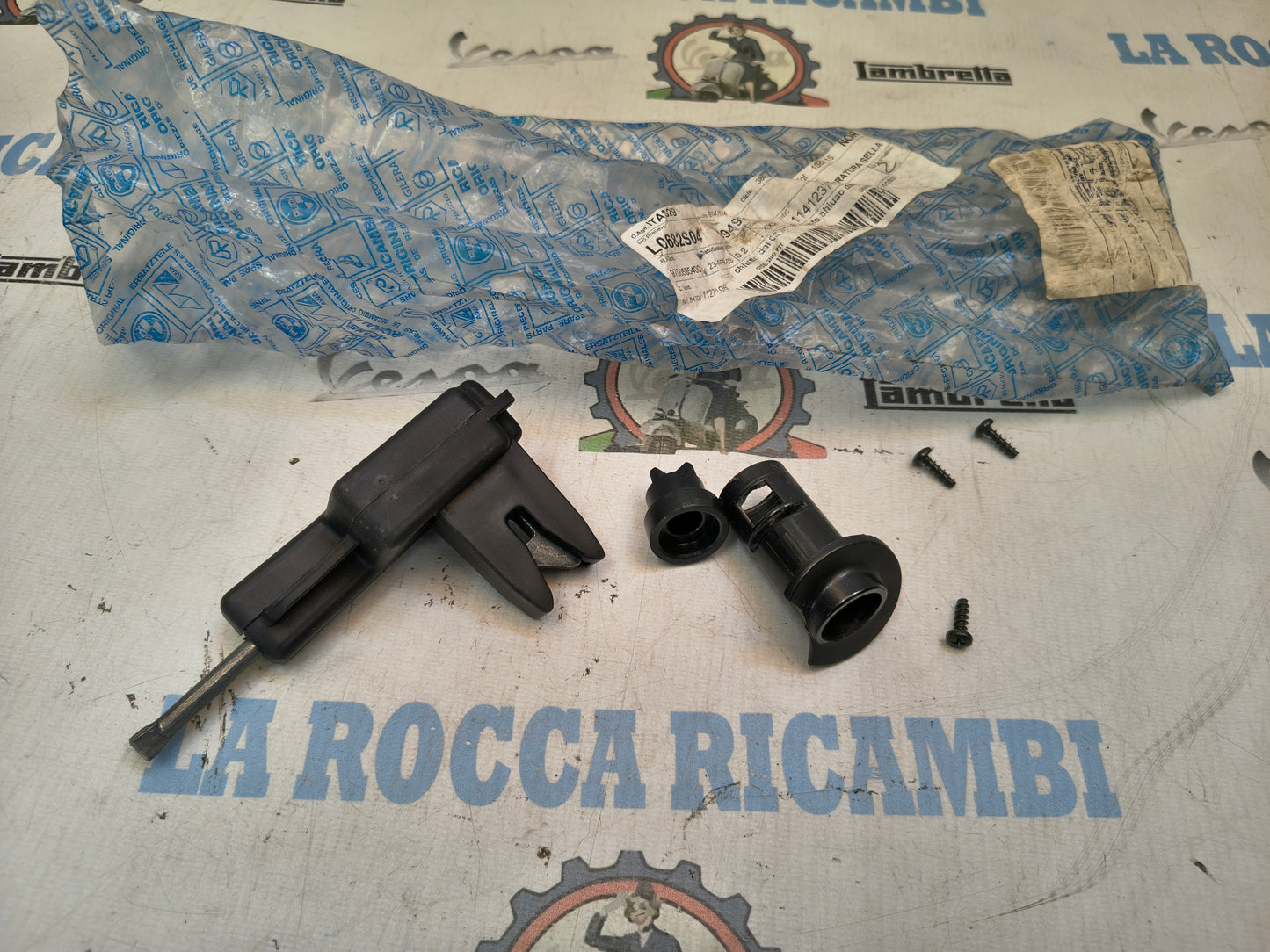 Kit Serratura Sella Originale Piaggio Zip Sp Codice 494977