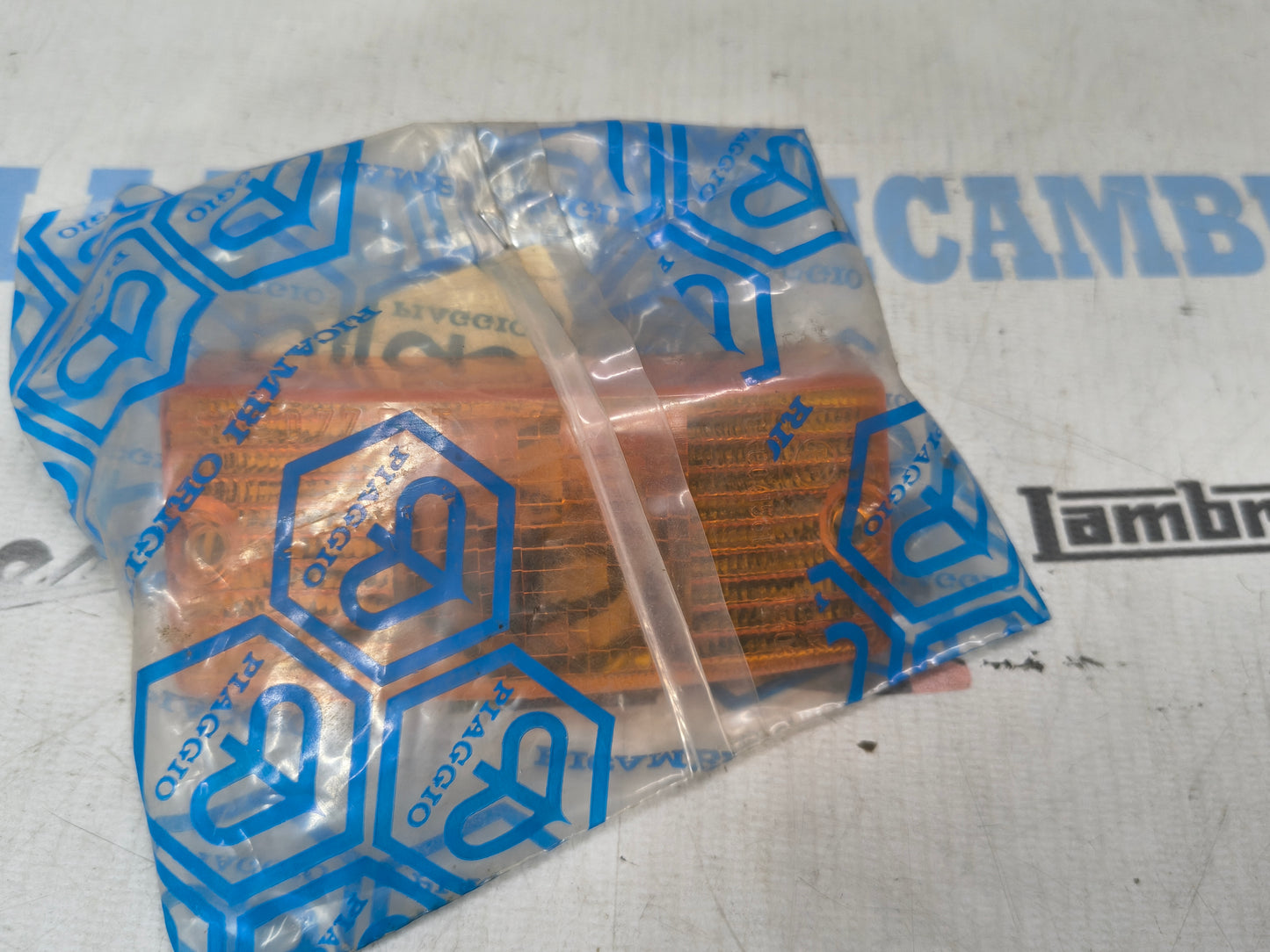 Plastica Freccia Anteriore destra DX Vespa PX 125 / 150 / 200 TRIOM