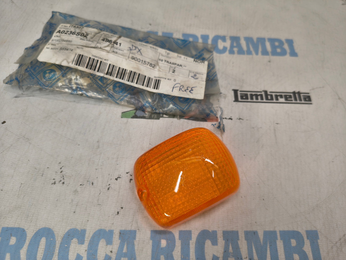 Plastica freccia posteriore destra PIAGGIO FREE 498441