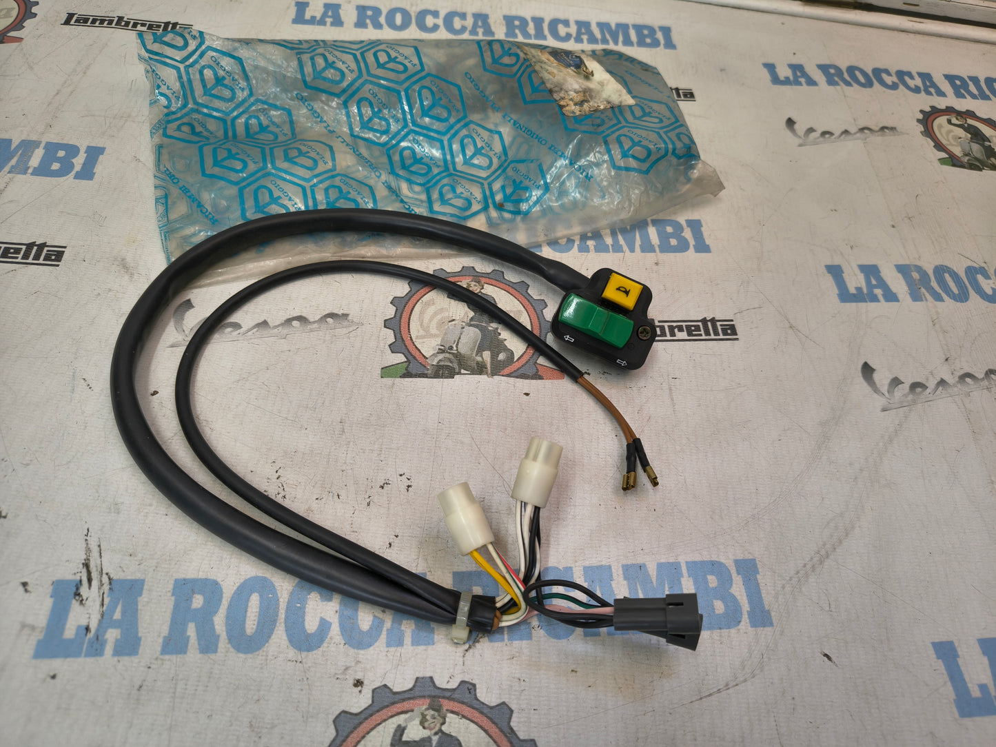 DEVIATORE COMMUTATORE CLACSON SI FL2 ORIGINALE PIAGGIO 291309