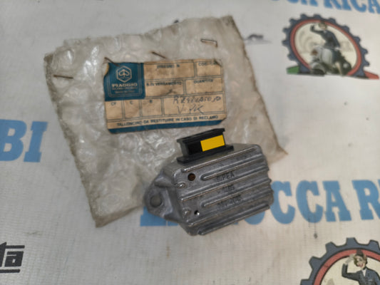 Regolatore raddrizzatore Piaggio Vespa PK 50 XL cod. 217424 3 FILI