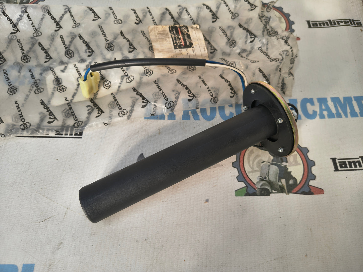 GALLEGGIANTE SERBATOIO PIAGGIO PORTER RIBALTABILE 1.2 - 1.3 - 1.4 / 7750187Z03000
