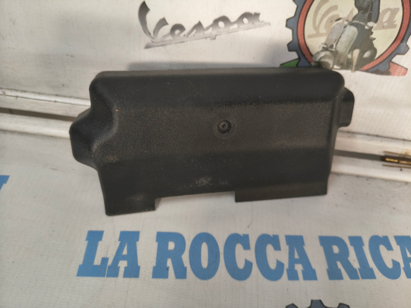COPERCHIO BATTERIA PER PIAGGIO X9 500 EVOLUTION 573787