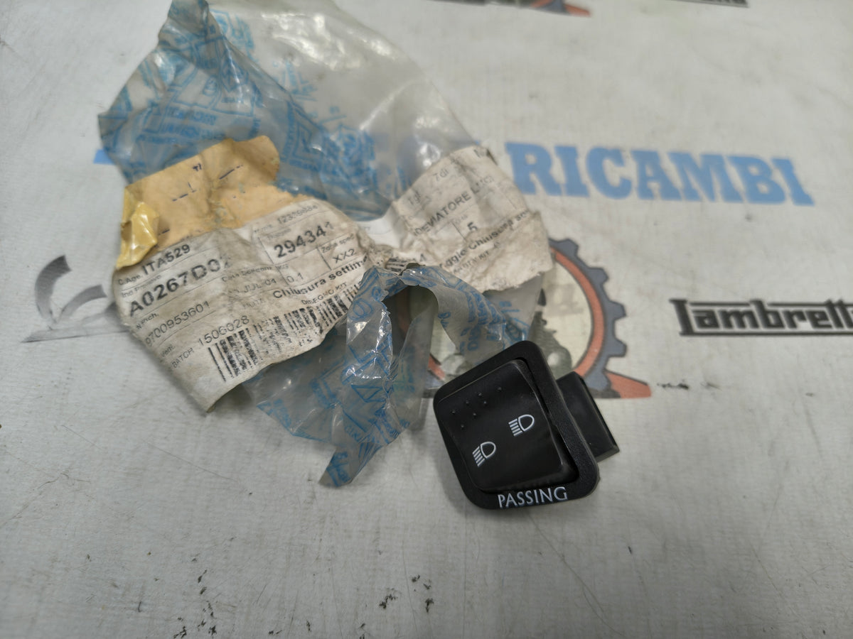 DEVIO COMMUTATORE LUCI PIAGGIO X EVO 400 - 294341