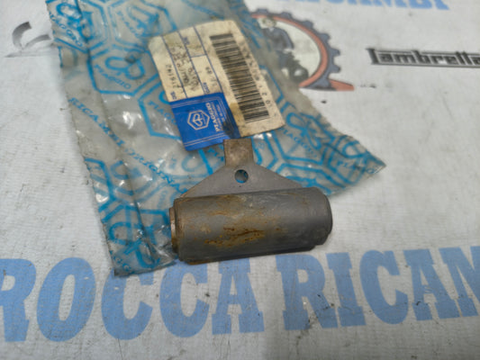 216142 Mancetta a fascetta in metallo per fissare la connessione fili uscita statore Piaggio Ape 50 e Vespa Pk 50 e 125 cc
