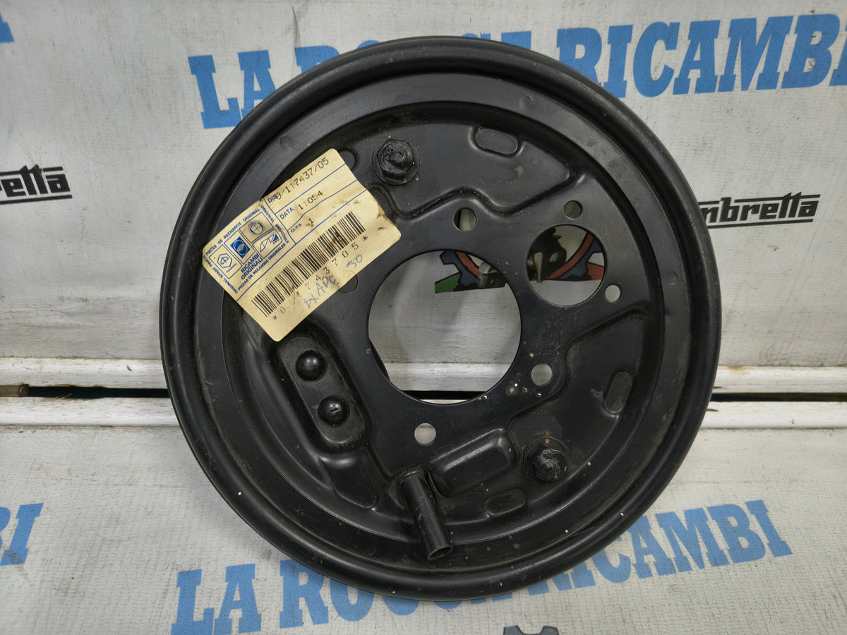 PIATTO PORTA GANASCE FRENO POST. DX APE 50 117437