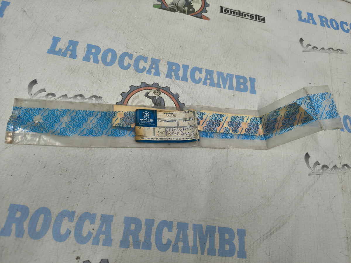 ADESIVO FIANCATA DESTRA PIAGGIO SUPERBRAVO EEV3T 226226