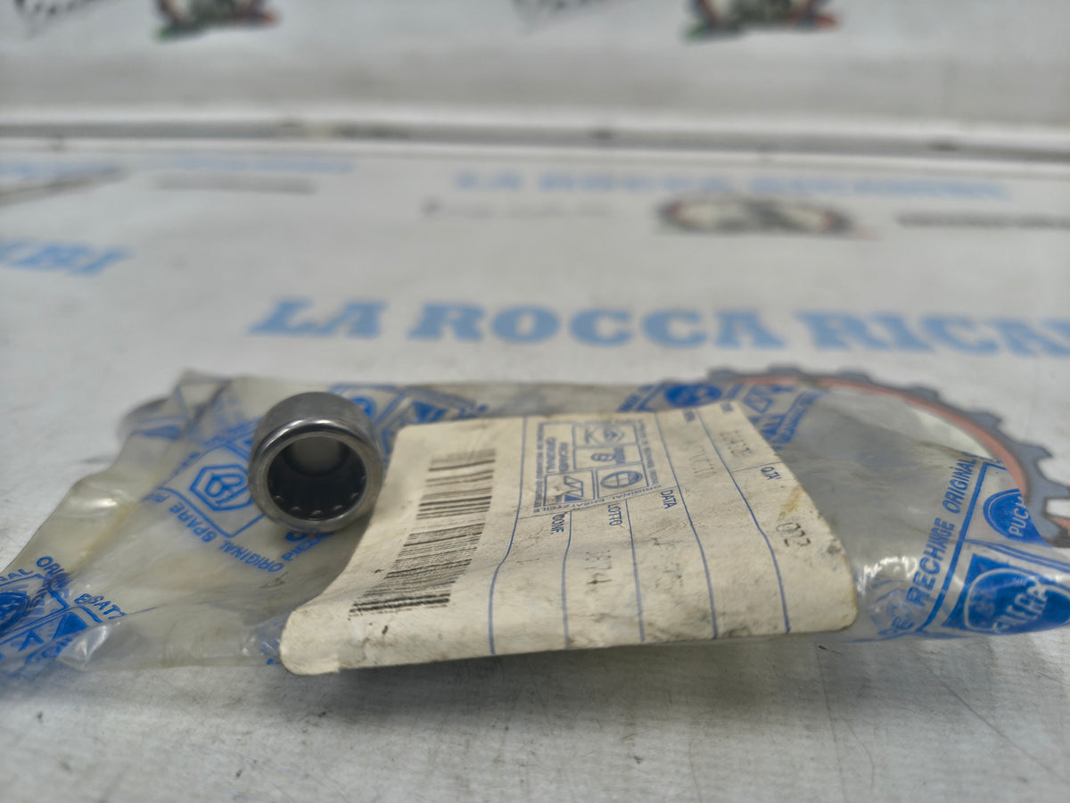Cuscinetto PIAGGIO a rullini per coperchio ingranaggi 18x12,5x12 mm 224309
