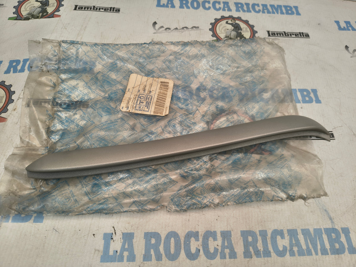 DEFLETTORE SX. LIBERTY 50 PIAGGIO 5609440043
