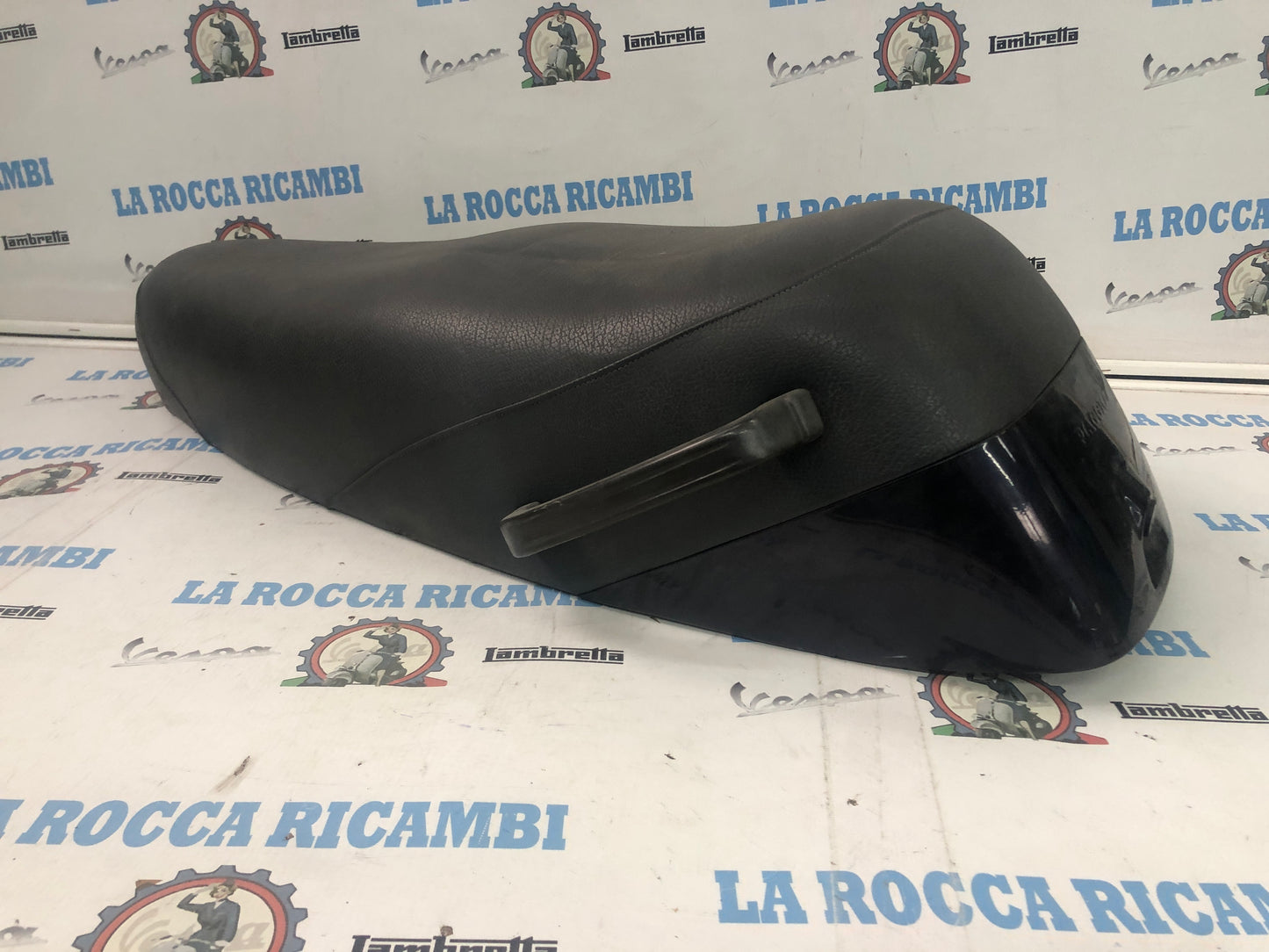 Sella / Sellone Vespa COSA 2 (No chiavi)