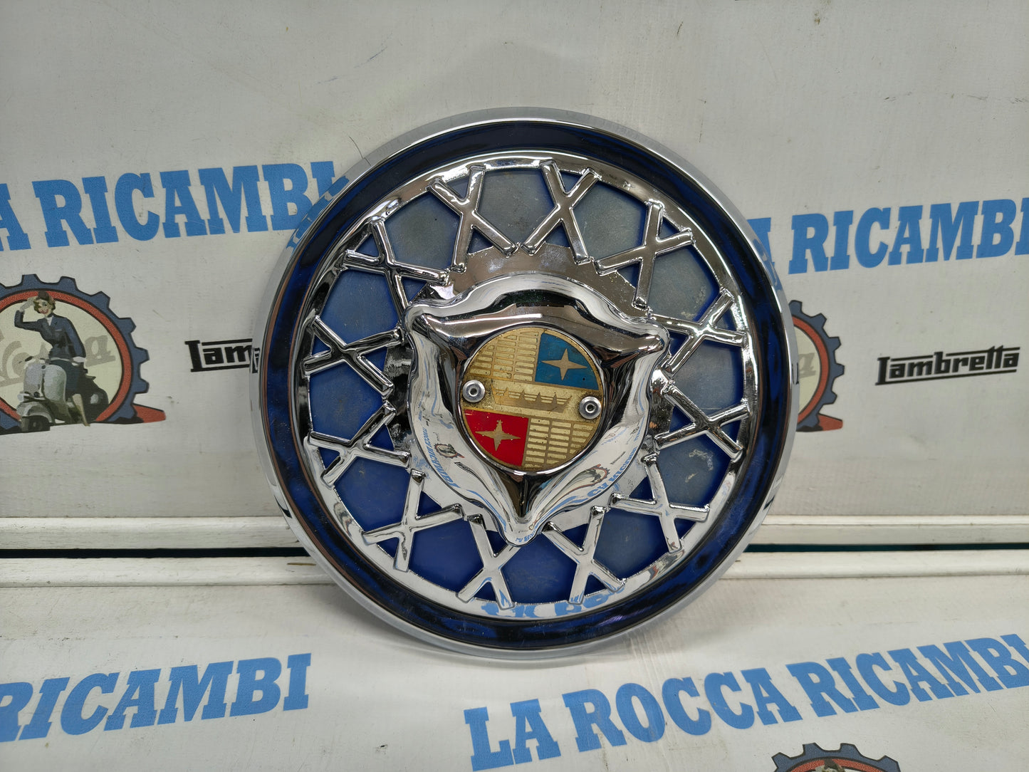 Coppone Borchia Ruota Ricromato Vespa VNB / VBB / VNA e varie (8 pollici)