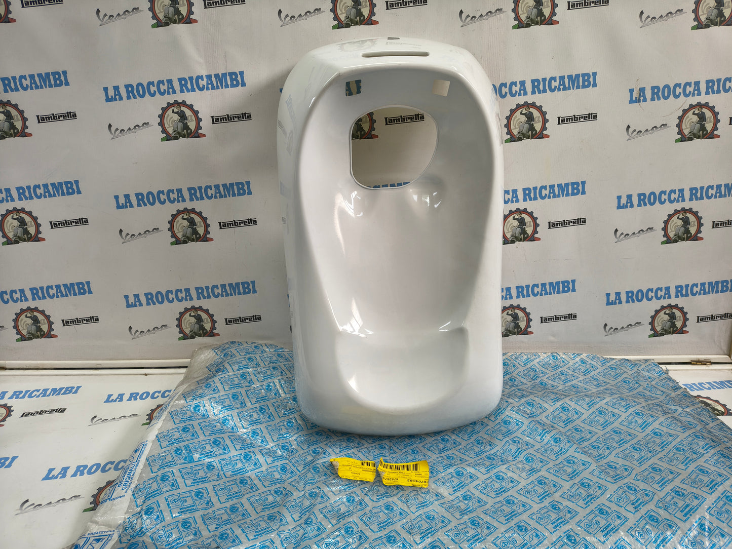 SCUDO ANTERIORE PIAGGIO FREE COLORE BIANCO