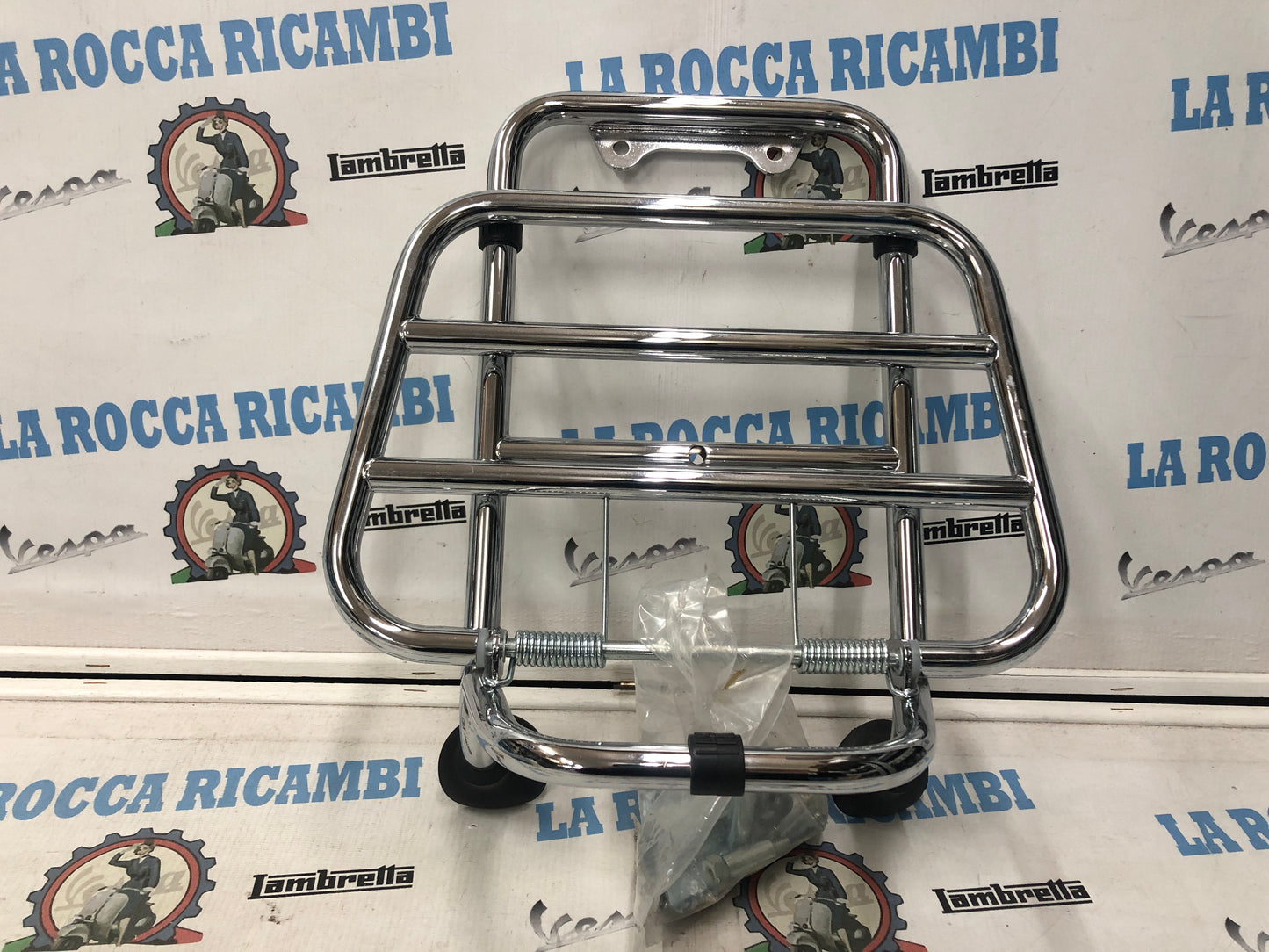 Portapacchi Anteriore Cromato Vespa GTS 250 / 300 - GTV 300