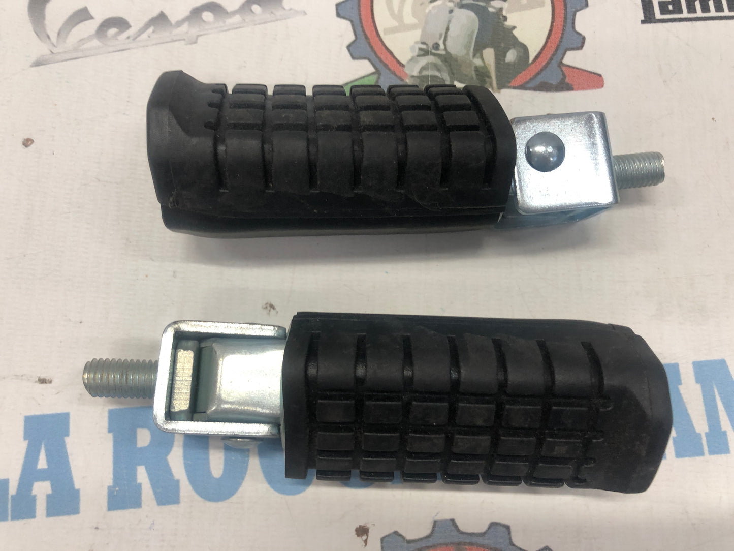 Pedalini Poggiapiedi APRILIA SCARABEO