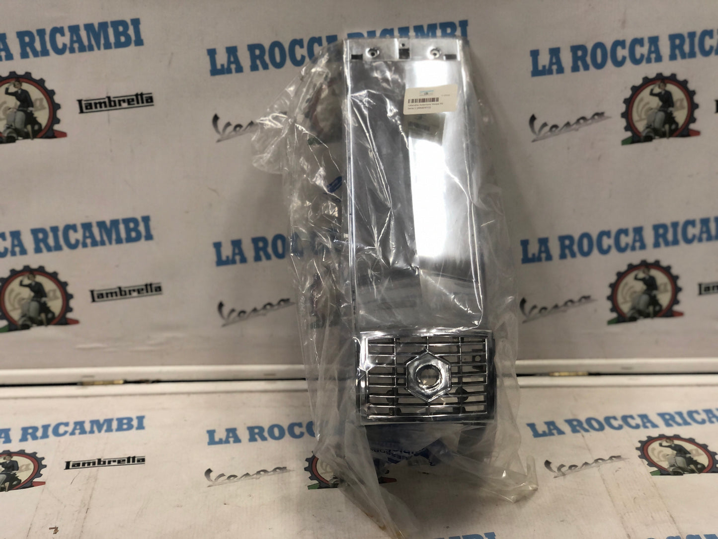 Calandra Anteriore Vespa PX Serie 1 (ARGENTO)