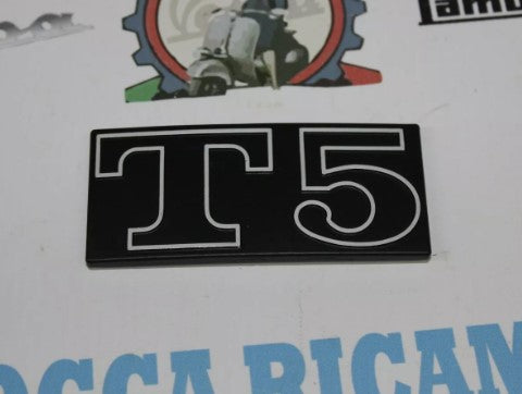 Scritta Targhetta Laterale Cofano "T5" In Plastica Vespa T5