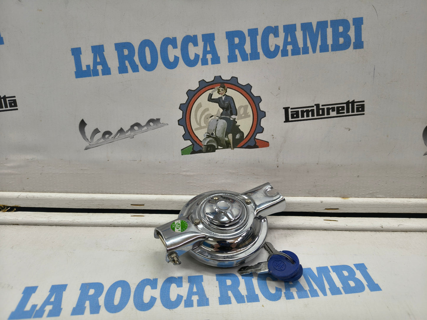 Tappo Serbatoio Con Chiave Vespa PX - VBB - VNB - TS - SPRINT