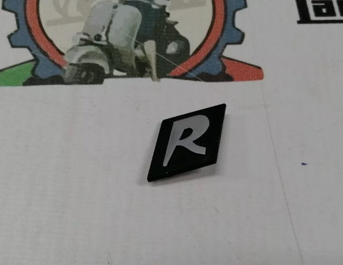 Scritta Targhetta Anteriore "R" Vespa GTR gt GRAN TURISMO