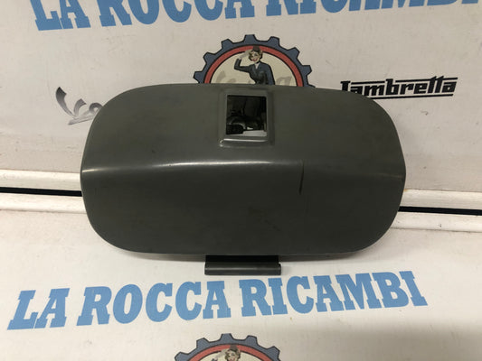 Sportello per cofano bauletto Vespa 125 PRIMAVERA / ET3 FONDO MAGAZZINO