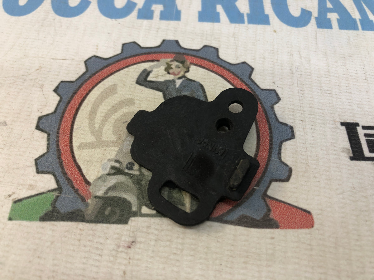 Gommino per interruttore freno / stop Vespa VNB 3/4/5/6 - GTR - SPRINT V. (Con Massa circolare)